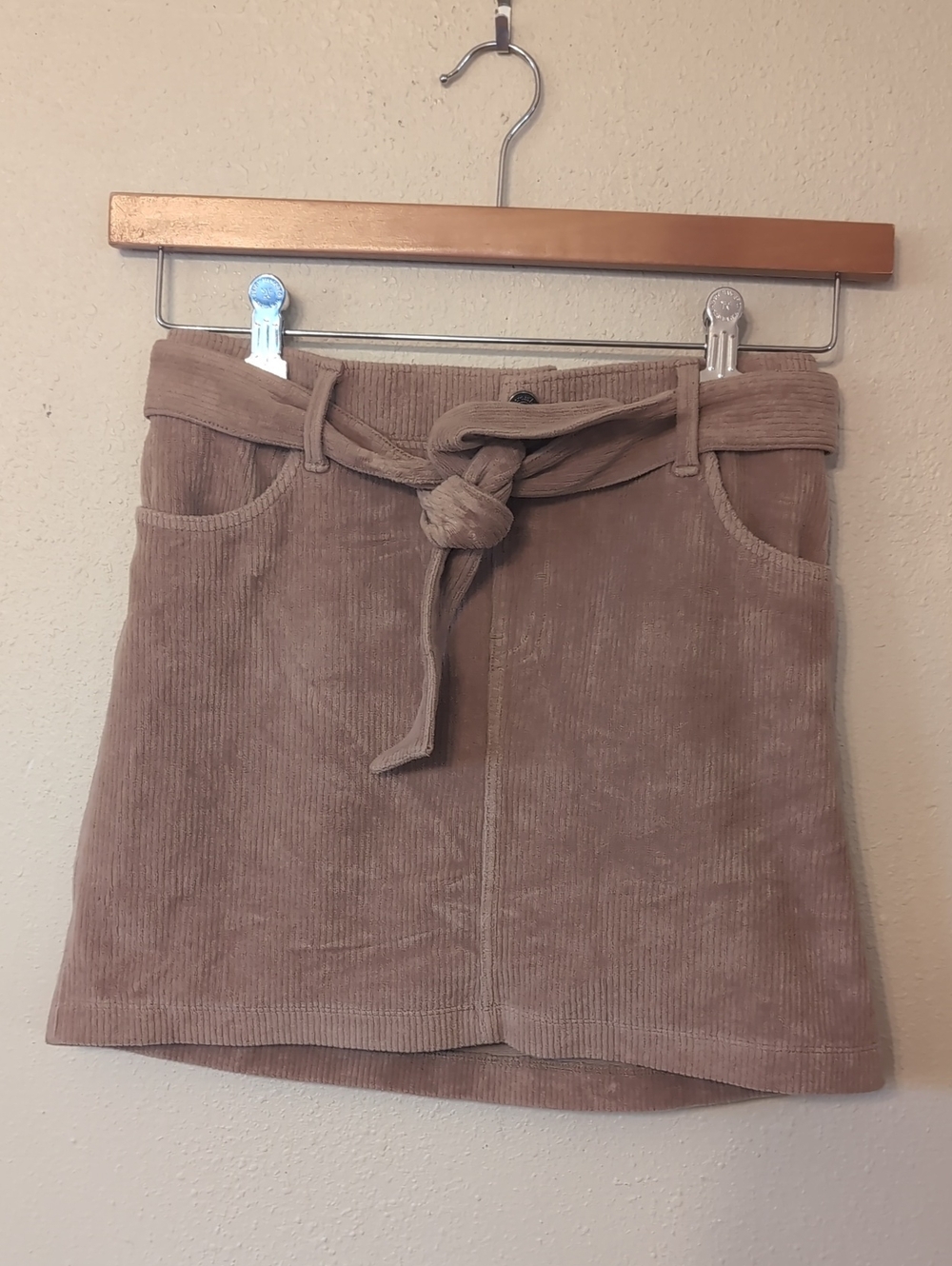 abercrombie kids Taupe Corduroy Mini Skirt with Tie Belt 15/16